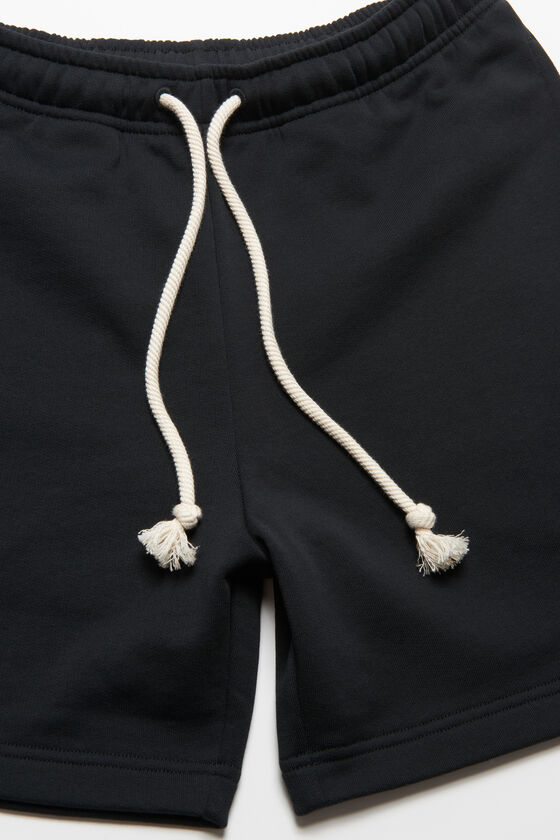 (image for) Lively Fleece shorts